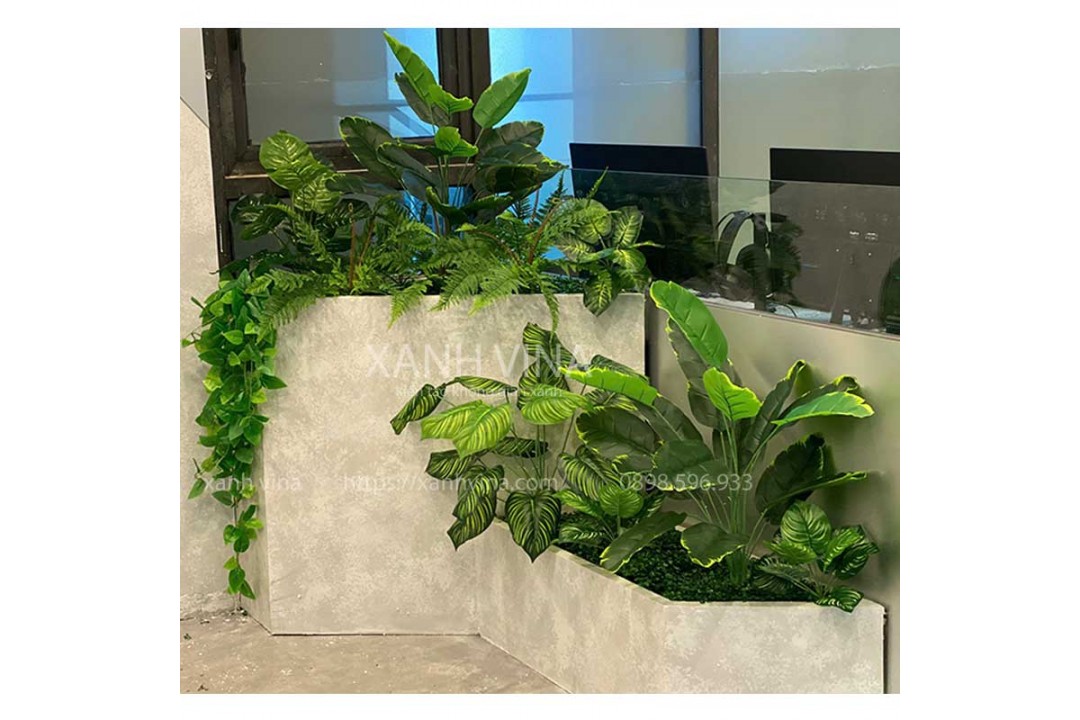 Thi công bục cây giả trang trí không gian văn phòng